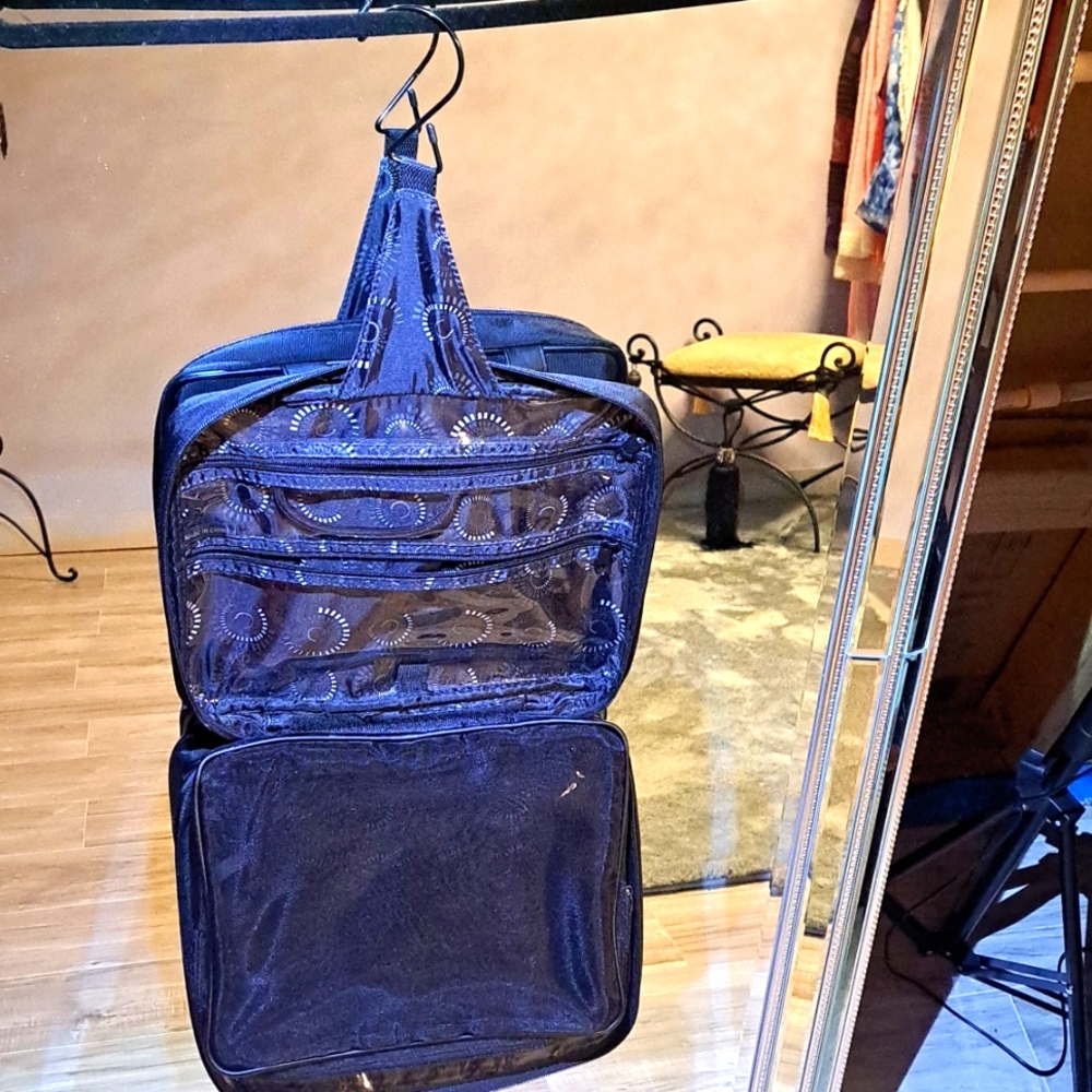 Hanging Travel Bags